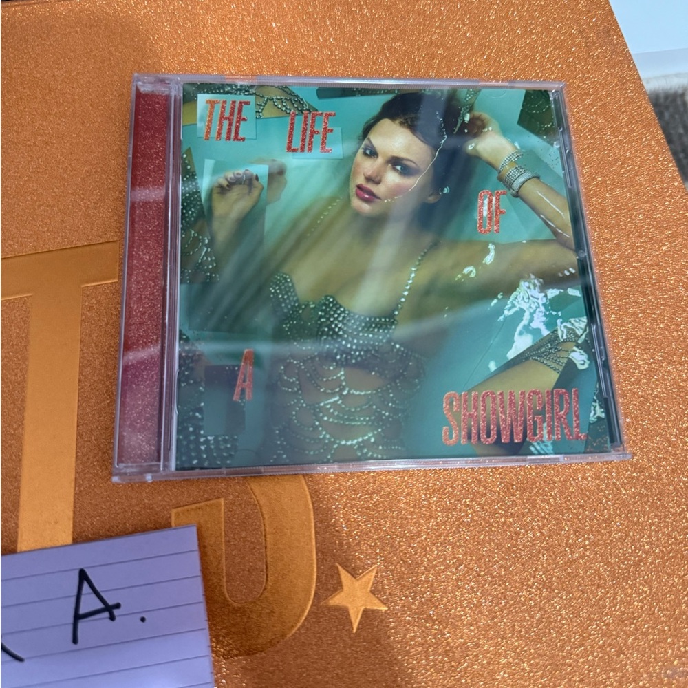 The Life of a Showgirl CD + Hand Signed Photo #1 - Picture 4 of 6